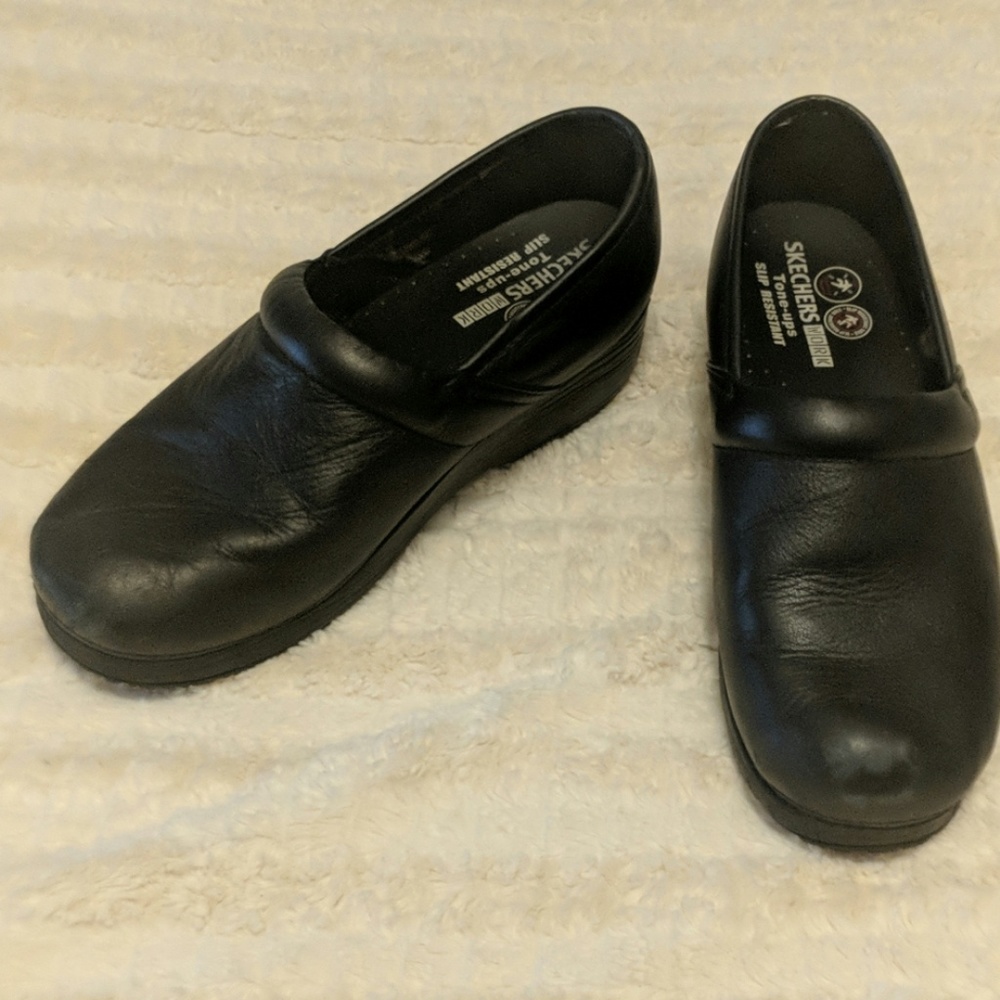 Shoes - Picture 4 of 8